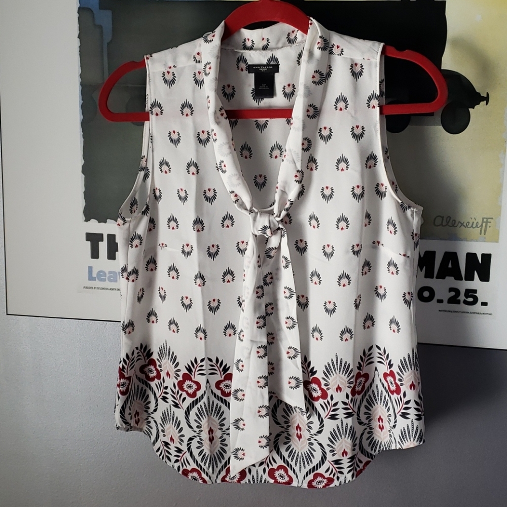 ❤Patterned Sleeveless Top❤